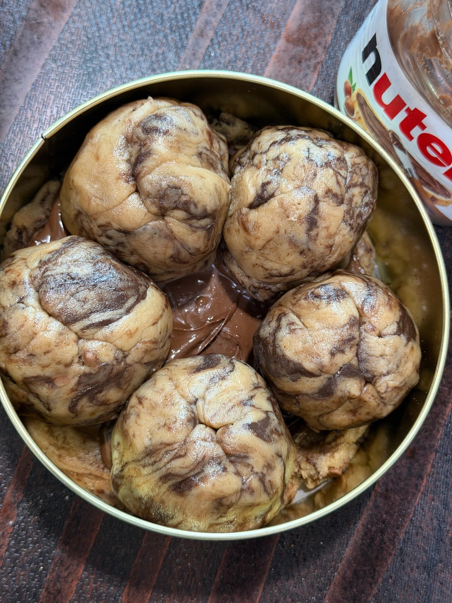 cookie tin
